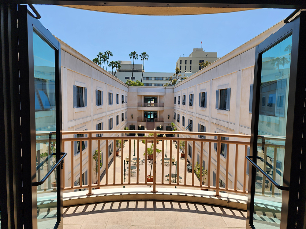 Hotel Dieu Balcony Hotel Dieu Balcony
